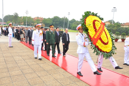 Nghe an trao tang da.dat hoa