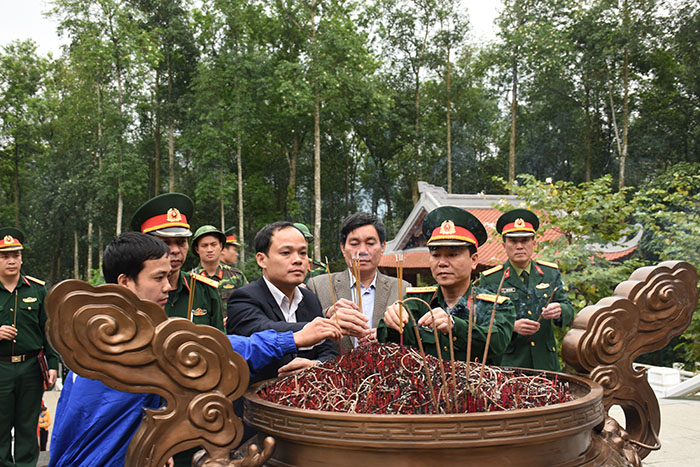 bo tu lenh ra quan tinh nguyen 1