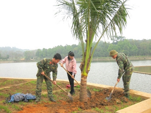 nguoi can bo tan tuy