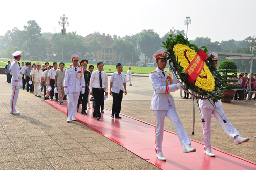 Duy tien ha nam 3