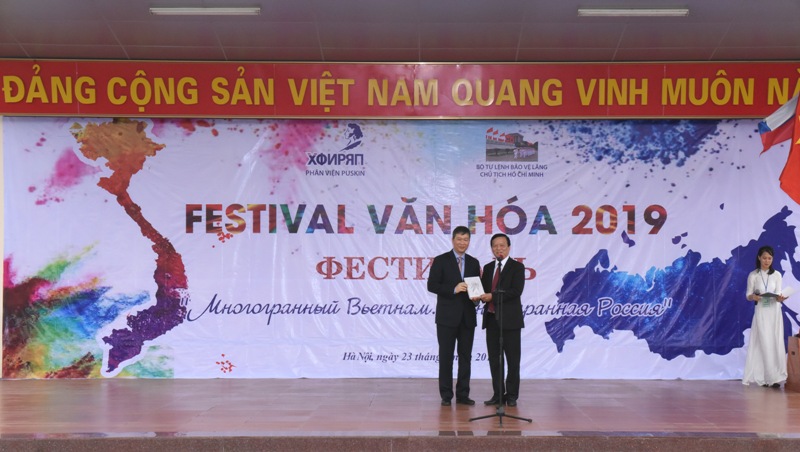 festival viet nga 1