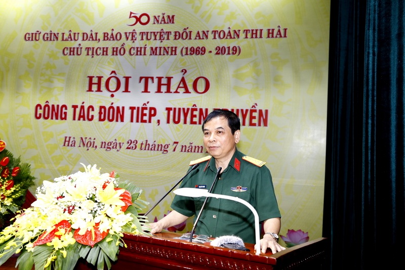 hoi thao tham luan 1