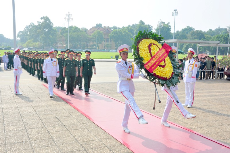 truong sy quan chinh tri bao cong 4