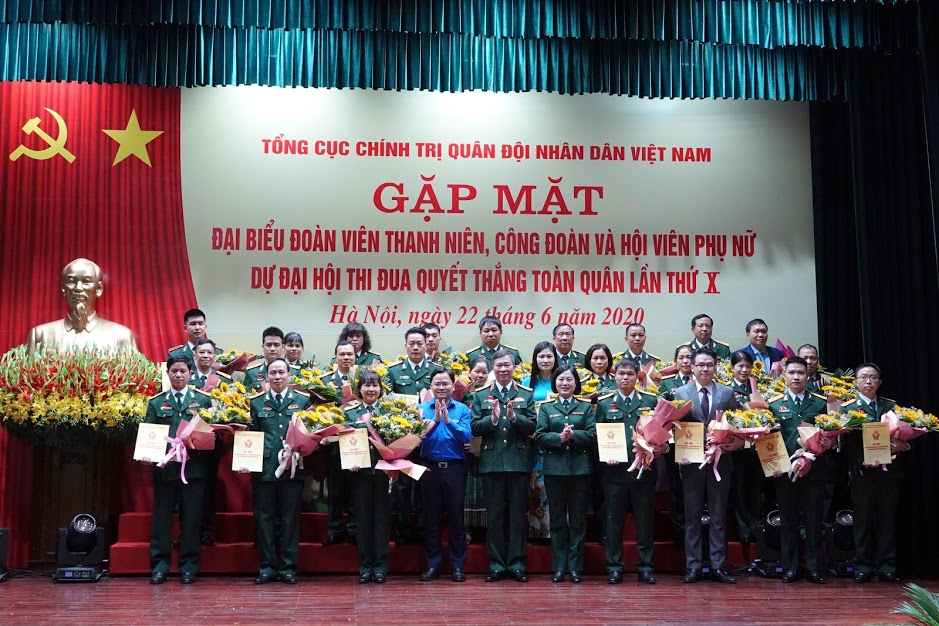 Gap mat DHTT toan quan 1