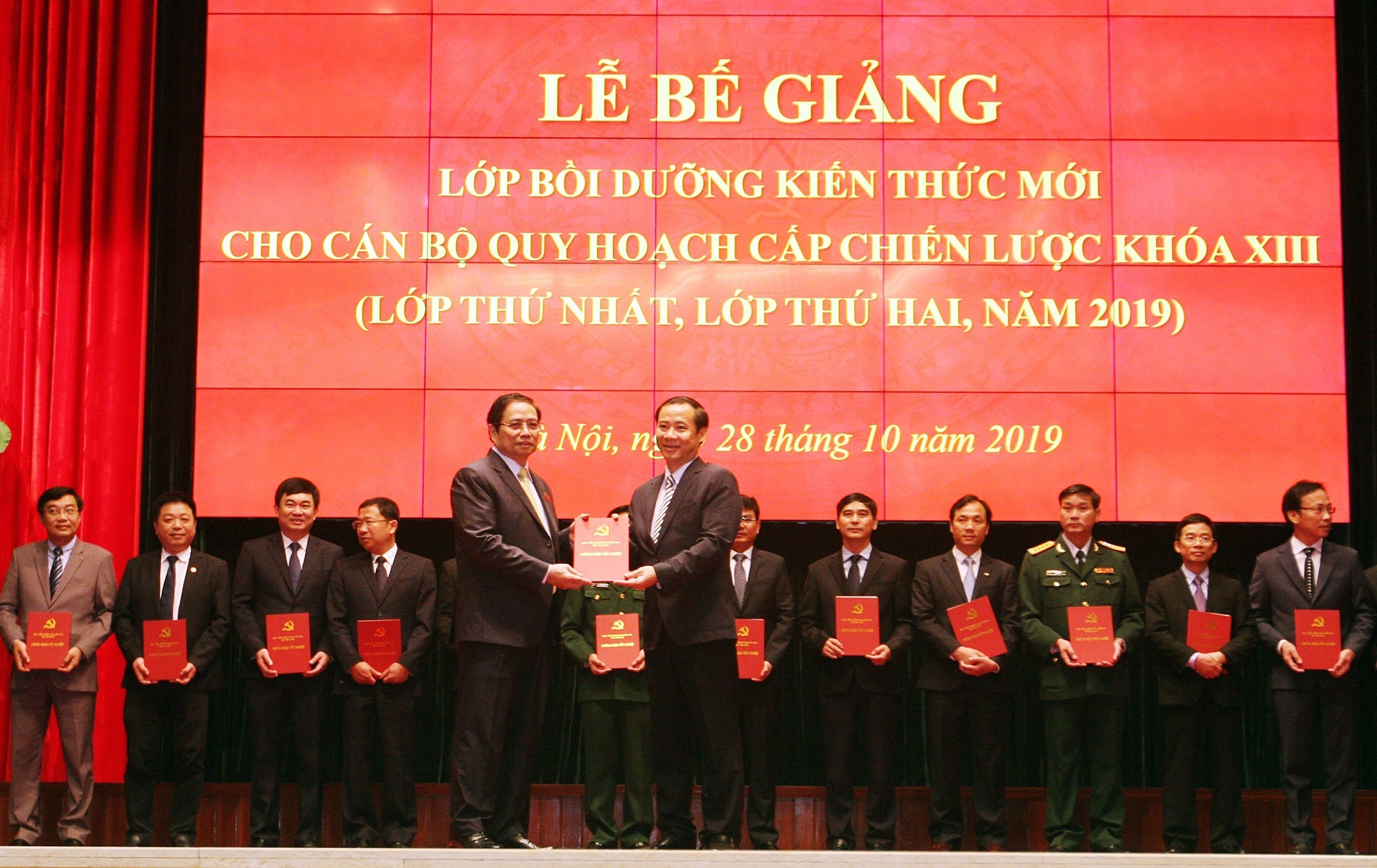 van hoa lanh dao 2