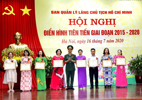 hoi nghi dien hinh 2020 7