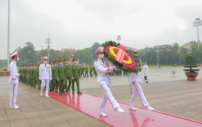 BTL canh sat co dong 3