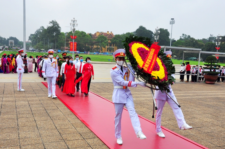 Dang bo phuong nghia tan 1