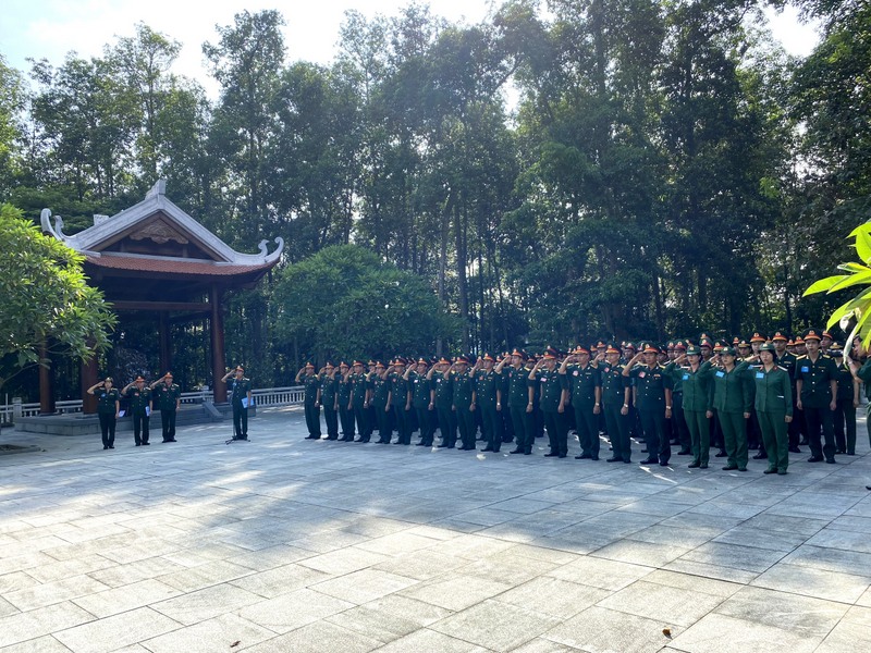 binh chung phao binh