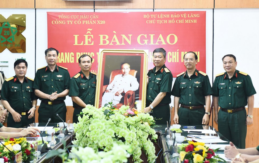 ban giao trang phuc 6