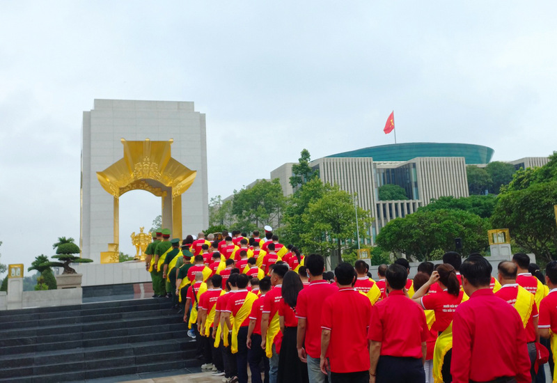 hien mau dai tuong niem