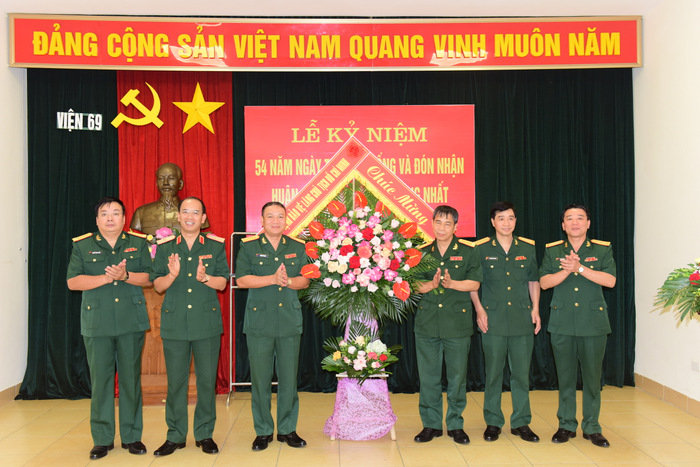 vien 69 tang hoa 1