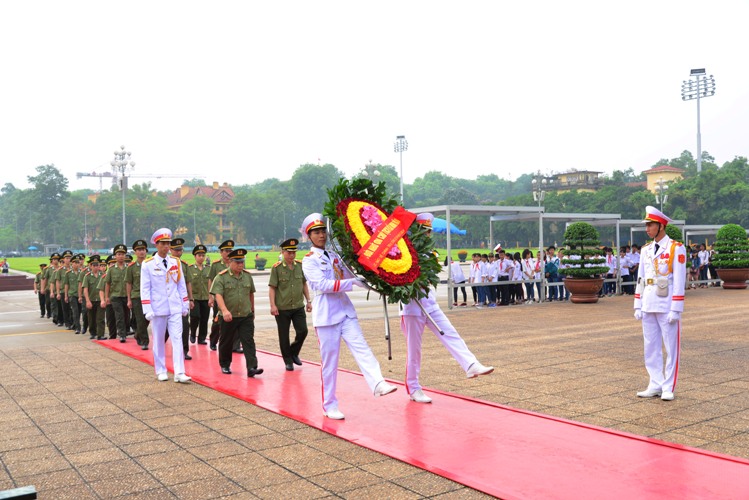 Cuc bao ve chinh tri 3