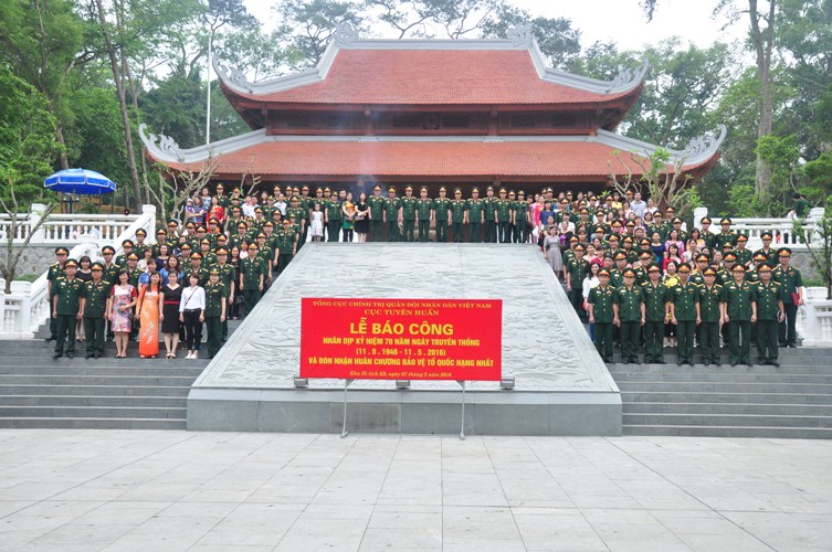 Cuc tuyen huan