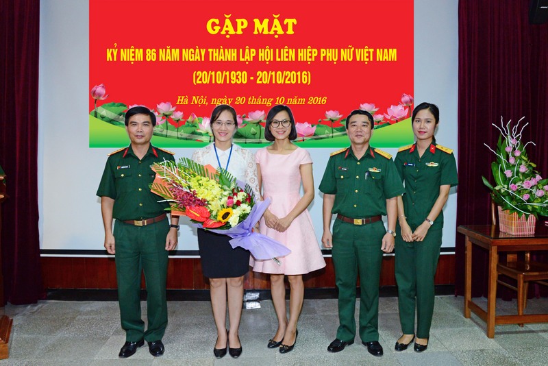 gap-mat-hoi-phu-nu-van-phong-chinh-tri-2