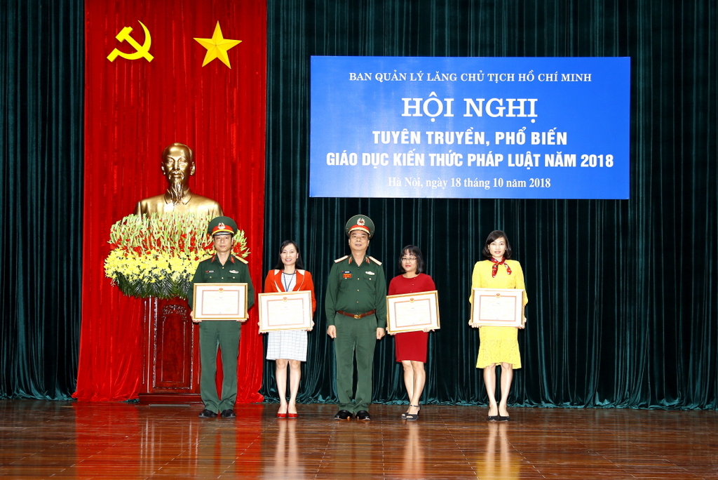 hoi nghi phap luat 3