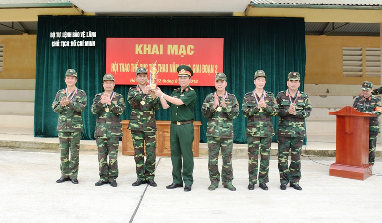 Khai mac hoi thao 2018 4