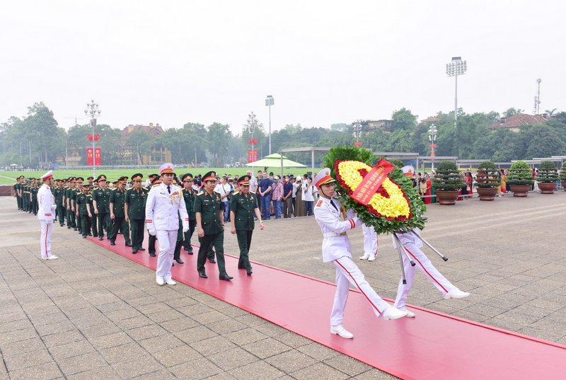 vao lang binh doan 12 1