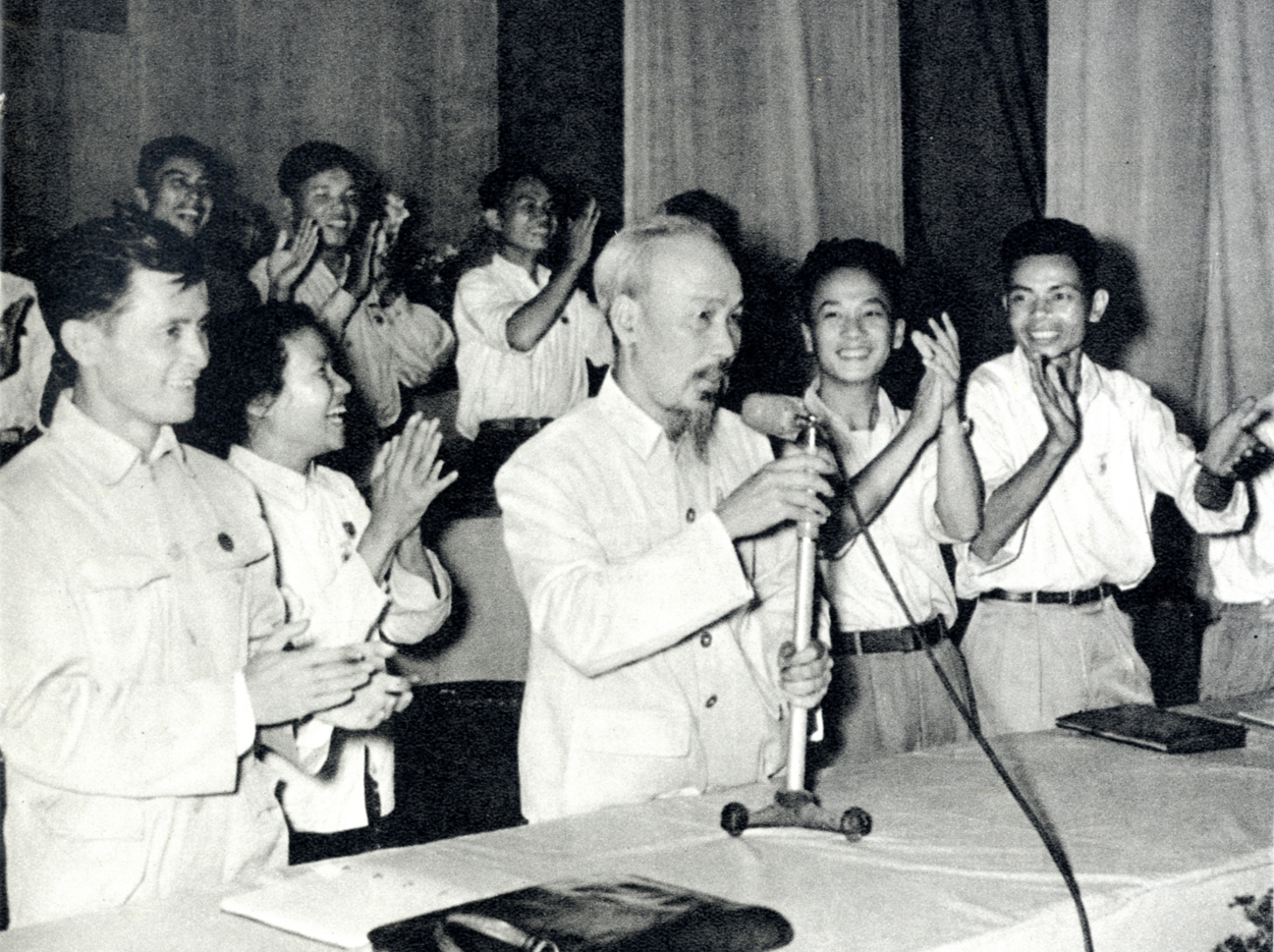 lanh tu ho chi minh 1