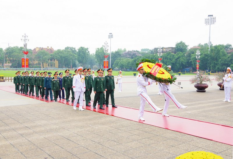 quan uy trung uong lang bac 1