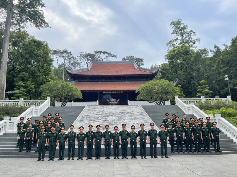 cum cong nghiep quoc phong 2