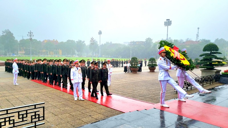 quyet dinh xuat ngu 4