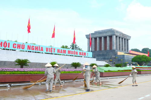 40-nam-ban-quan-ly-quang-truong-2