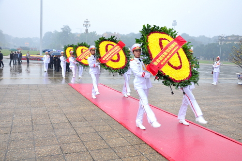 doan-nha-nuoc-tet-2015-1