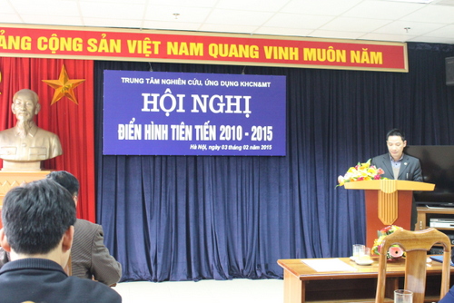 hoi-nghi-dien-hinh-trung-tam-3