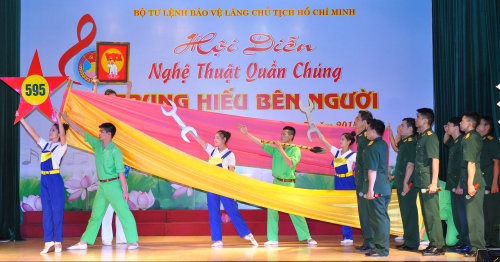 hoi-dien-van-nghe-quan-chung-bo-tu-lenh-2015-14