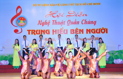 hoi-dien-van-nghe-quan-chung-bo-tu-lenh-2015-3