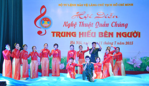 hoi-dien-van-nghe-quan-chung-bo-tu-lenh-2015-6