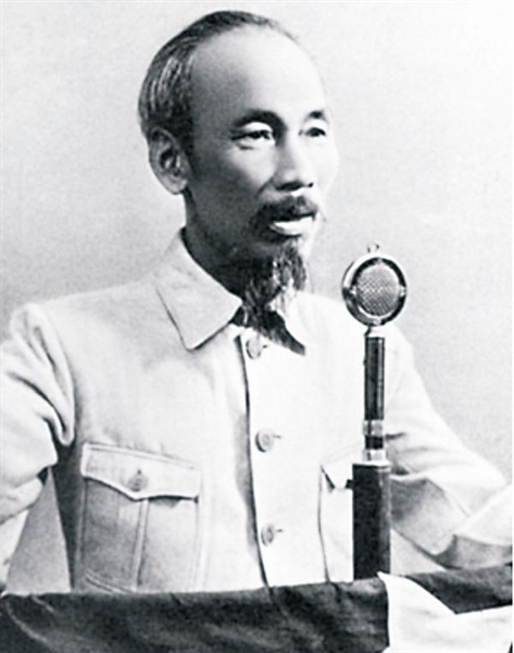 ho-chi-minh-tuyen-ngon-2